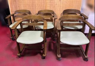 5 pieces Dining Arm Chairs with Wheels
Leather upholstered seat
Solid wood frame
Good condition
