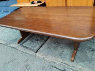 6-8 seater dining table 
Solidwood