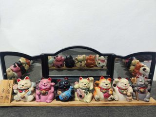7 lucky cats resin figurine