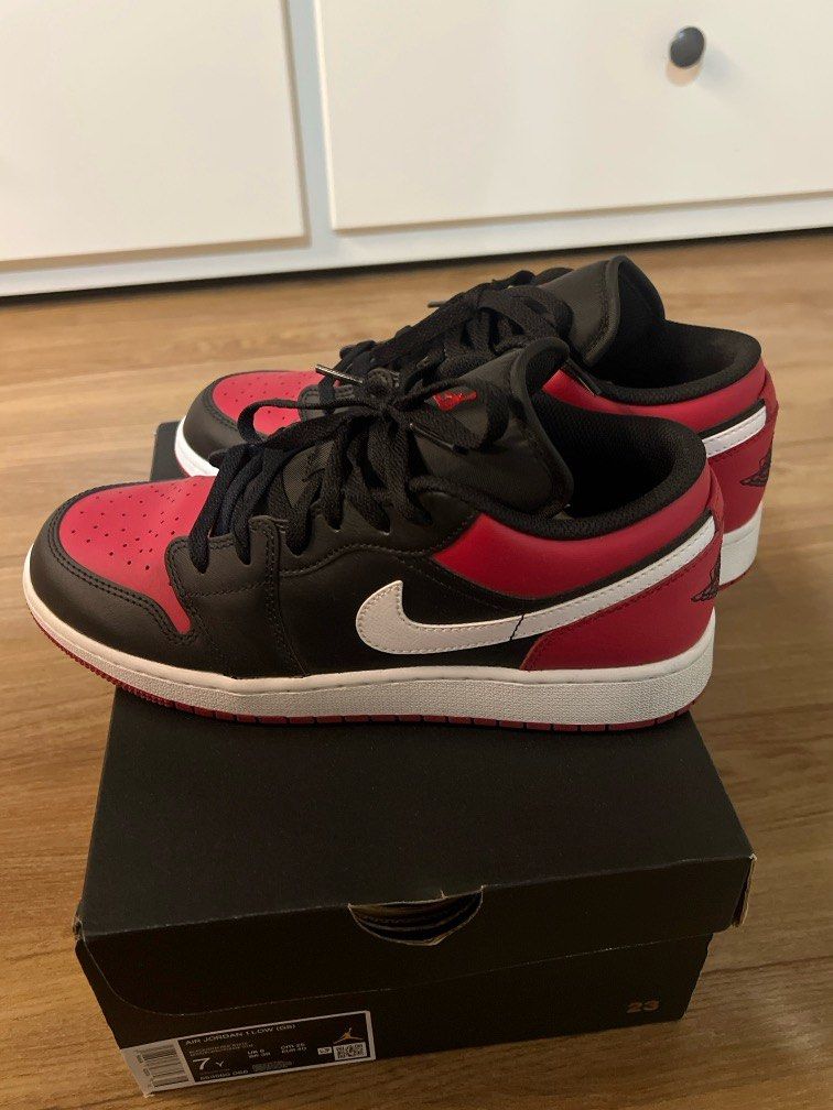 AIR JORDAN 1 LOW (GS) (Category: Sneakers) located in Pasig City. Submitted by sofiescloset_ (Listing ID 1302684907, Image 1). Description: Size: Kids 7Y (Womens 8.5) Bought in SG (with receipt) Retail price SGD $139 (approx. ₱5,800 ) Female owned .