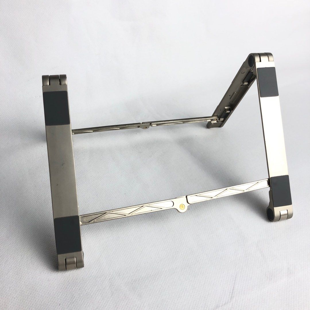 Aluminum Alloy Folding Laptop Stand (Category: Other Accessories) located in Tagaytay City. Submitted by barenwolf (Listing ID 1302632528, Image 3). Description: .