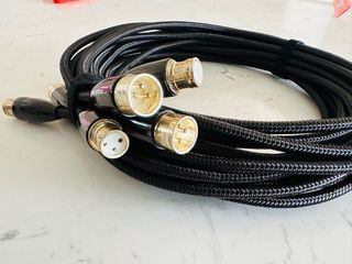 （分類：）位於 。 由 user9 提交（商品編號 1302576894，圖片 1）。簡介： 。