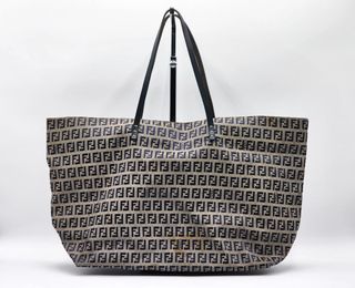 (Category: ) located in . Submitted by designercollectibles.com.au (Listing ID 1302648238, Image 1). Description: .