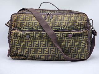 (Category: ) located in . Submitted by designercollectibles.com.au (Listing ID 1302646835, Image 1). Description: .