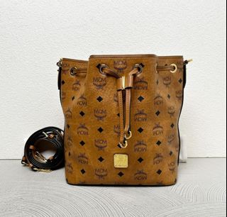(Kategori: ) berada di . Dikirim oleh tokoibu (ID iklan 1302686415, Gambar 1). Deskripsi: .