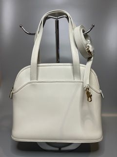Bally White Leather 2 wag bag
