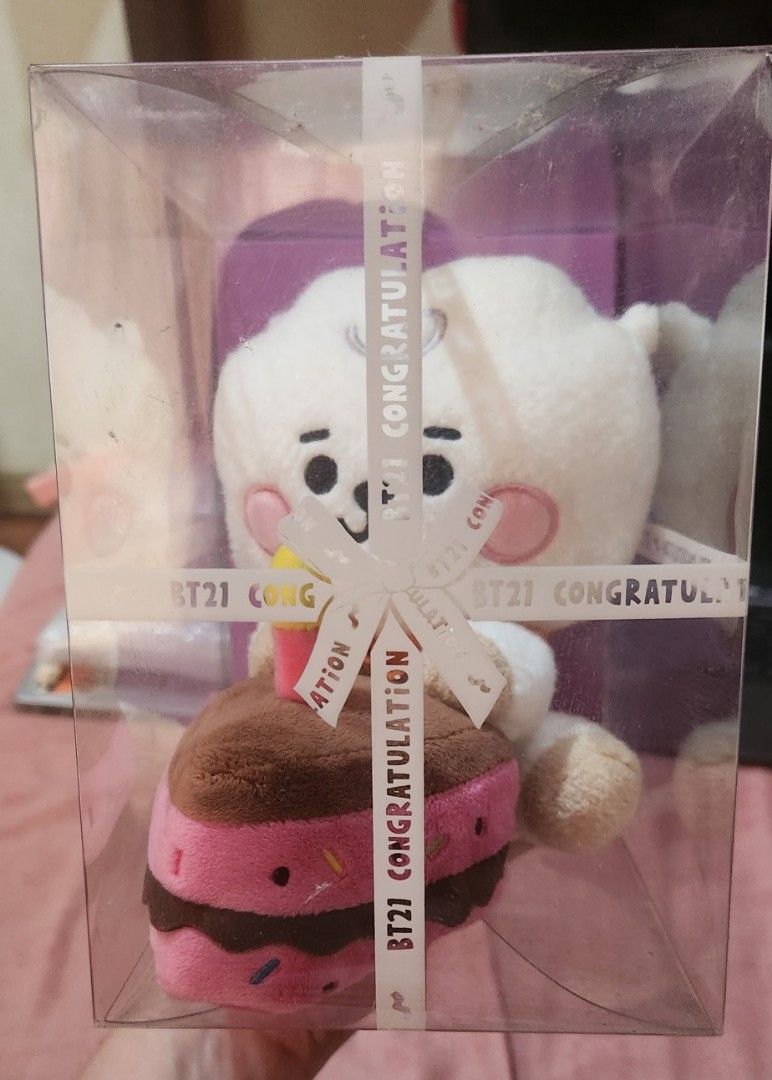 BT21 Lighting Cake RJ (Category: K-Wave Merchandise) located in Pasig City. Submitted by dacananay (Listing ID 1302595725, Image 1). Description: BT21 Lighting Cake - RJ Onhand Official Unsealed from box MOP: gcash, bpi, maya, metrobank MOD: ggx, sdd, jnt, lbc.