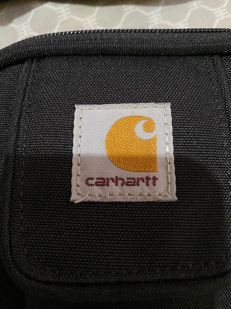 CARHARTT ESSENTIALS SLING BAG AUTHENTIC BOUGHT FROM JAPAN CRISPY PA EXCELLENT TO AS NEW ISSUE KONTING BAKBAK NG PINTURA SA PULLER Men s Fashion Bags Sling Bags on Carousell