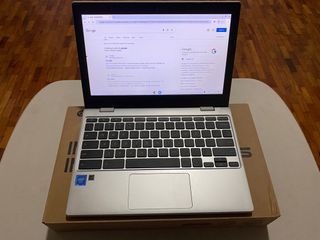 Chromebook Asus Laptop 1 month used