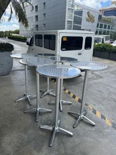 Cocktail Table FOR RENT