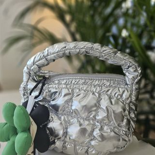 （分類：）位於 。 由 luilui7824 提交（商品編號 1302591317，圖片 1）。簡介： 。