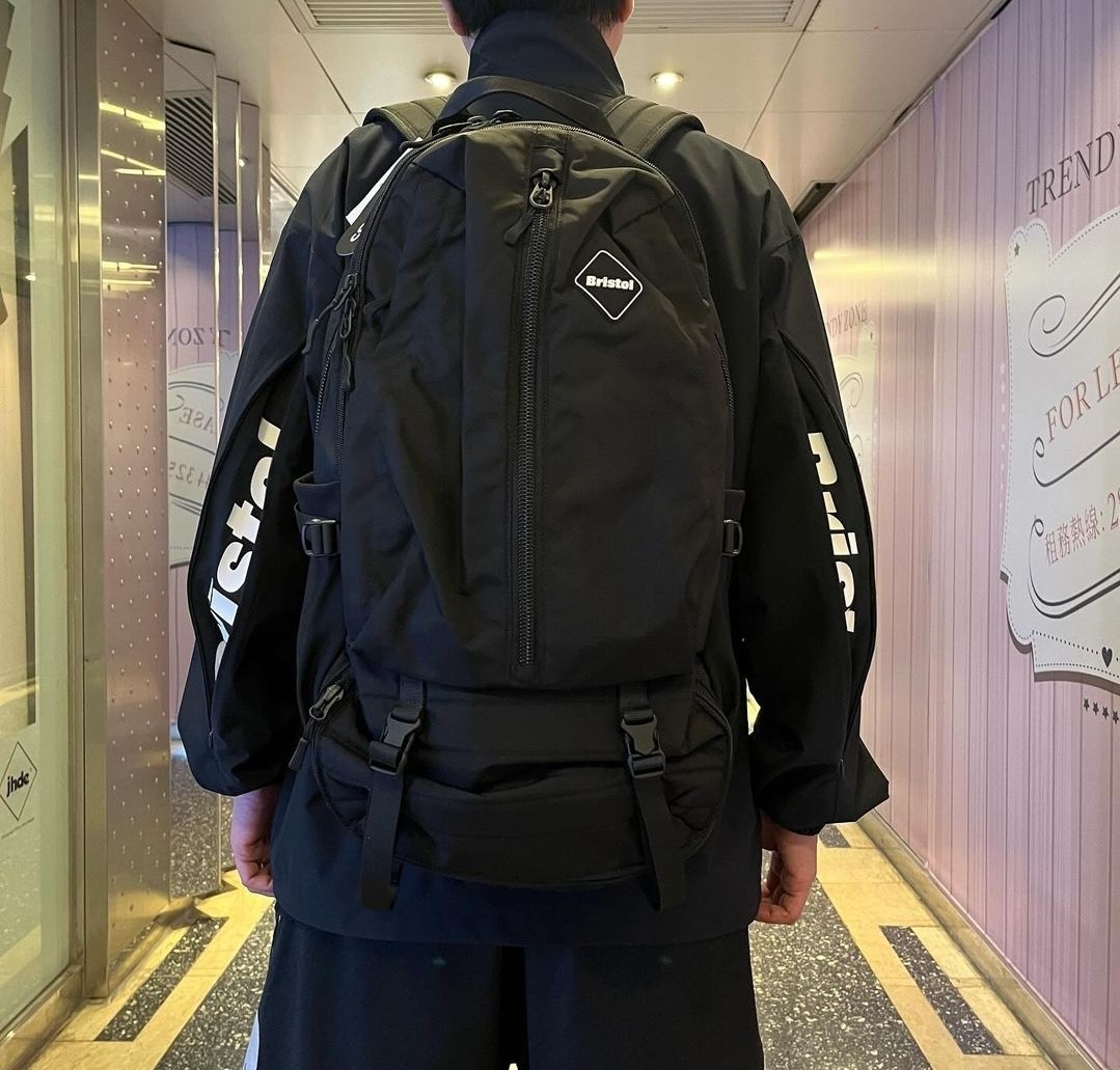 F.C. Real Bristol Tour Backpack, 男裝, 袋, 背包- Carousell