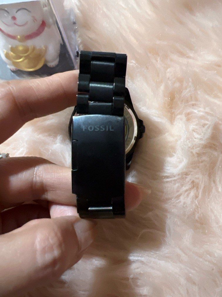 Fossil Automatic watch (Category: Men's Watches) located in Batangas. Submitted by choices.ph (Listing ID 1302566446, Image 2). Description: For sale Fossil Watch for Men.