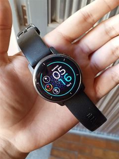 Garmin Venu 2, GPS Smartwatch with Advanced Health Monitoring and Fitness Features