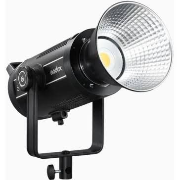 Godox SL200Wii (Category: Lighting & Studio Equipment) located in Caloocan City. Submitted by Benvishope (Listing ID 1302596959, Image 3). Description: bnew unit. pickup at kalookan area..