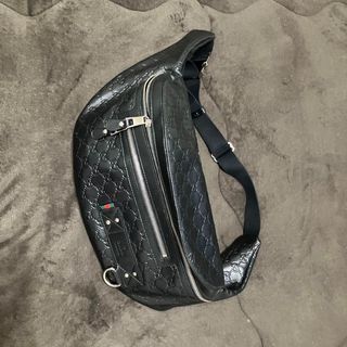 Gucci body bag GG embossed