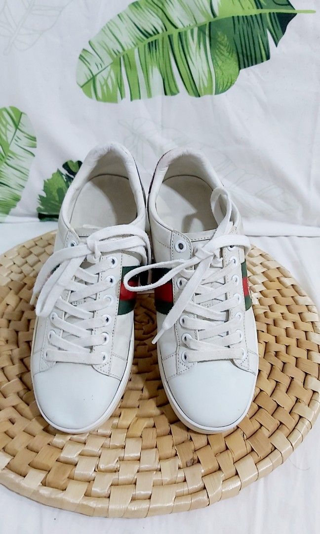 Gucci fly shoes store