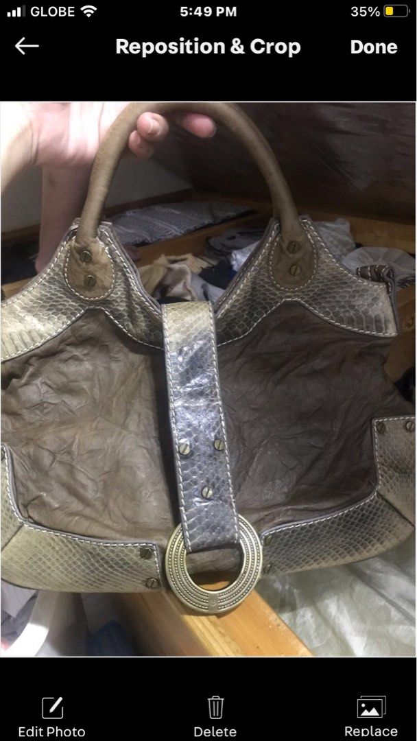 hand bag (Category: Luxury Bags & Wallets) located in Caloocan City. Submitted by mermaid.drive (Listing ID 1302672009, Image 1). Description: very classy check photos for details help me declutter.