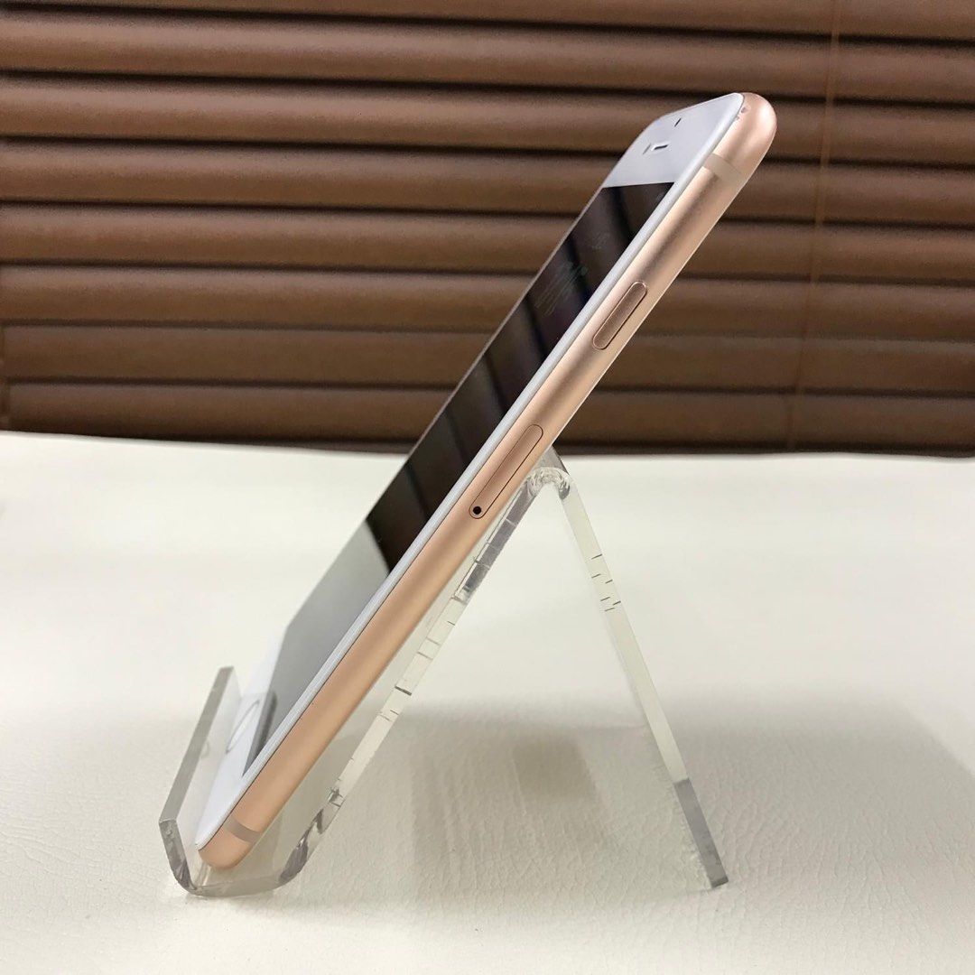 iPhone 8 256gb (Category: iPhone 8 Series) located in Manila. Submitted by TekiCashGadgetsph (Listing ID 1302629895, Image 3). Description: (FU) Open-line, any sim working (worldwide) - Guaranteed original iPhone not fake/copy accessories with box Secondhand Good as new not abused! Presentable •Original Lcd • no issue hidden issues • no apple id / iCloud id • Good batthealth • Good cam front/back • Good Performance • Good touch id • Good use / pl