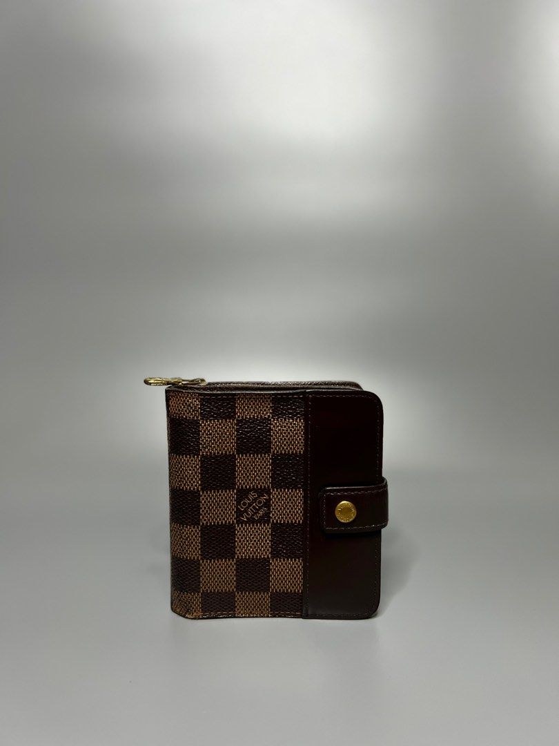 Louis Vuitton Damier Short Wallet (Category: Luxury Bags & Wallets) located in Manila. Submitted by zapantaesther (Listing ID 1302696046, Image 1). Description: Authentic Louis Vuitton Short Wallet Damier In excellent condition No inclusion .