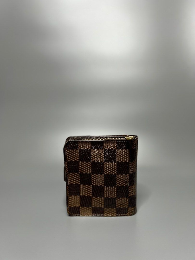 Louis Vuitton Damier Short Wallet (Category: Luxury Bags & Wallets) located in Manila. Submitted by zapantaesther (Listing ID 1302696046, Image 2). Description: Authentic Louis Vuitton Short Wallet Damier In excellent condition No inclusion .