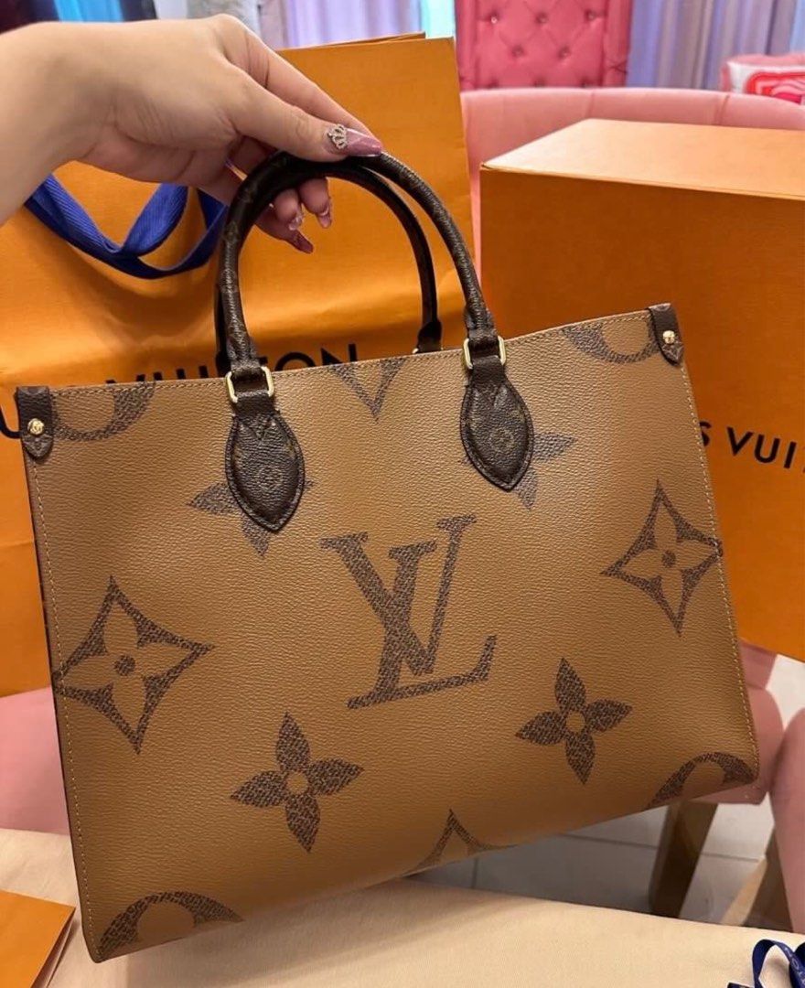 Authentic LV On The GO MM ( Louis Vuitton OTG) (Category: Luxury Bags & Wallets) located in Makati City. Submitted by sparks.joy (Listing ID 1302582419, Image 2). Description: 💯 Guaranteed Authentic Complete with box, dustbag, care booklet Lightly used with minimal flaws inside (minimal dirt inside, nobody's gonna see it since sa loob lang and not super halata) ❤️with free bag organizer to cover flaws inside.