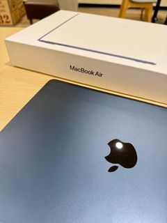 MacBook Air M2 13" 256 GB, 8 GB RAM - Midnight Blue with Warranty