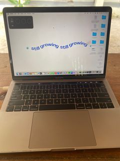 Macbook Pro 2019 13.3 inches with Touchbar