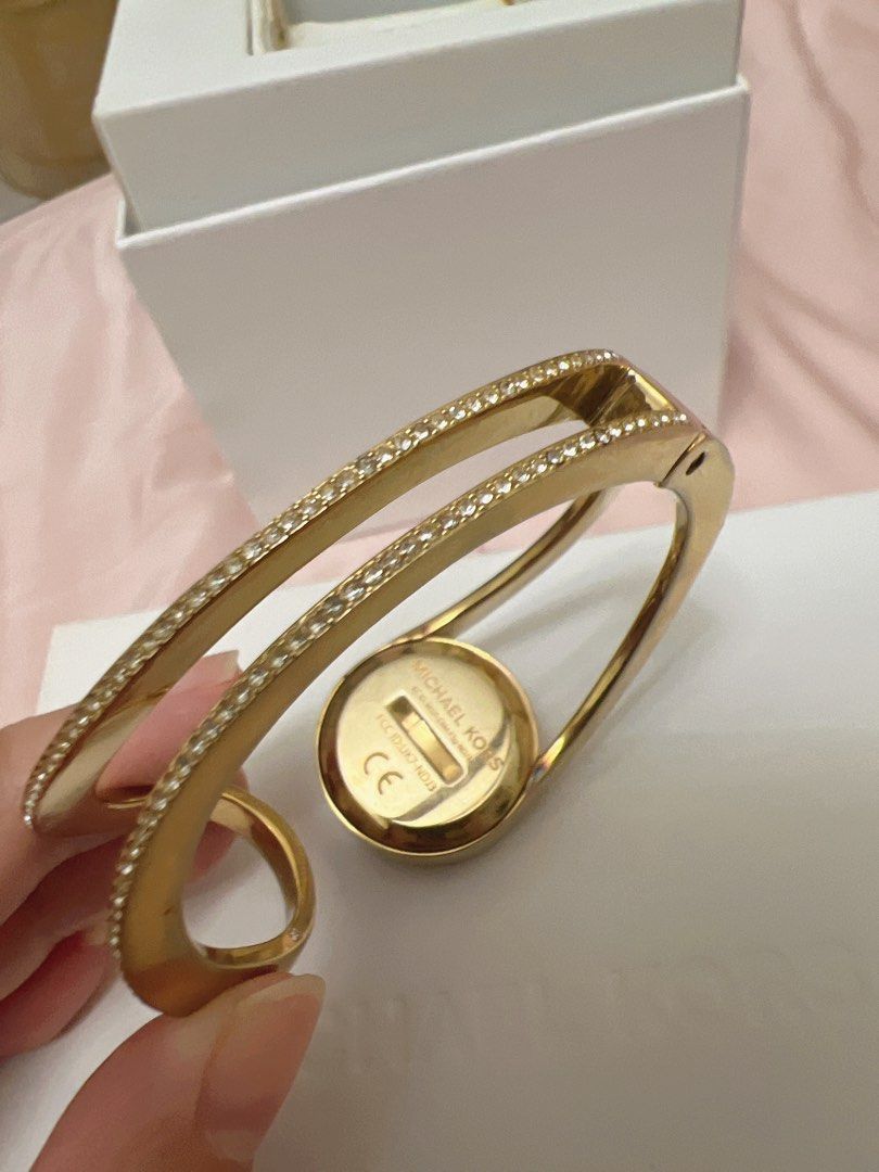 Michael kors access thompson online