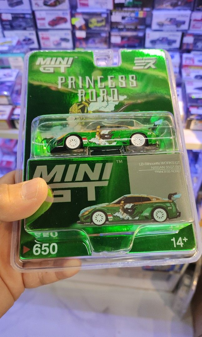 MINI GT 650 日産 GT-R R35 プリンセス・ロロ 台湾購入品 Caixa Aberta
