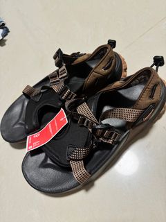 （分類：）位於 。 由 carcarlala 提交（商品編號 1302682497，圖片 1）。簡介： 。