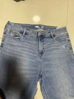 Old navy jeans waist line 32-33-34 it’s stretchable