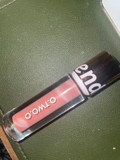 O.Two.O Lipstick Shade 01
