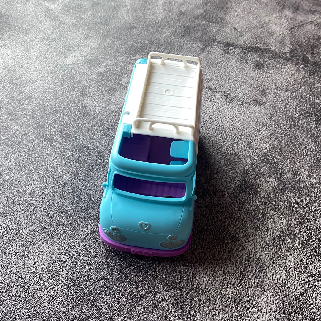 polly pocket glamping van, Toys & Collectibles, Mainan di Carousell