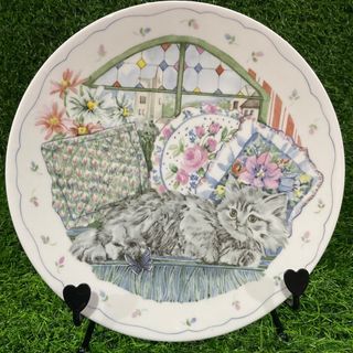 Royal Albert England Gray Persian Cat Kitten Collectible Bone China Deco Plate with Backstamp 8.5” inches, 1pc available - P1,250.00
