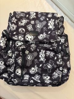 (Category: ) located in . Submitted by fomo.collectibles (Listing ID 1302696862, Image 1). Description: .