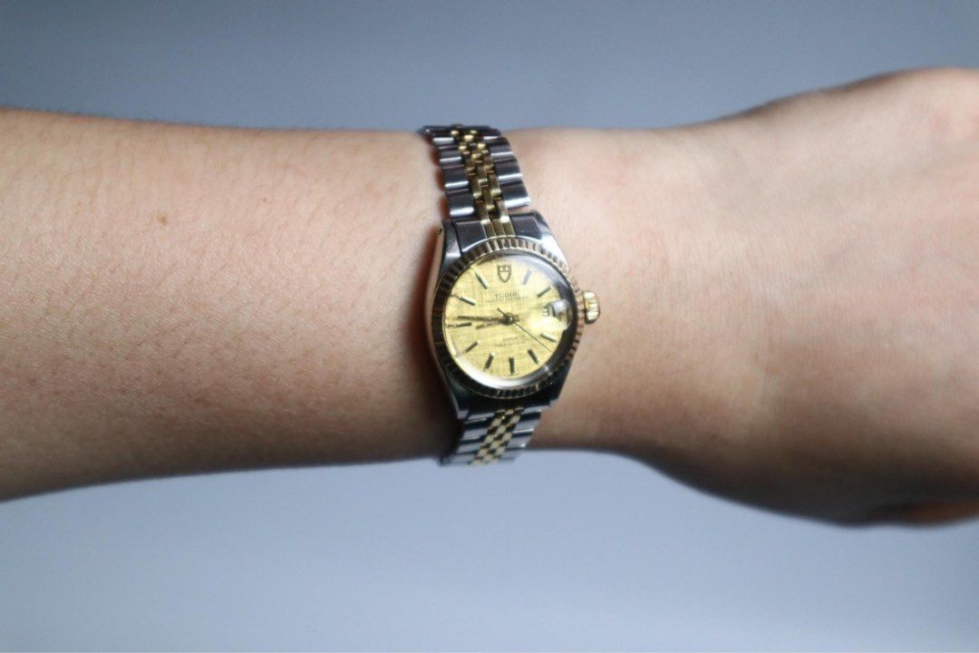 Tudor princess date (Category: Luxury Watches) located in Cabanatuan. Submitted by albertgonzales27 (Listing ID 1302577679, Image 2). Description: Model - Princess Oysterdate Reference number - 92413 Movement - Tudor Automatic ETA 2671 Serial Number - 127416 Year of production 1984 Bezel Material - Gold Watch glass - Acrylic Case material - Steel Bracelet material - Steel/Gold plated Case Size 25 mm Wrist size - 6.5 in Dial - Linen WATCH ONLY Pri