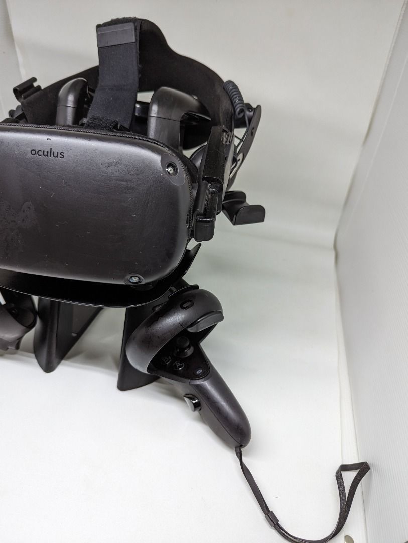 VR oculus quest 1 64gb, Video Game, Konsol di Carousell