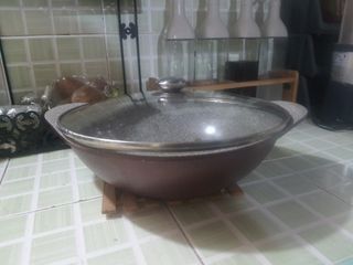 Wok pan with cover