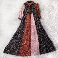 Zara Floral Patchwork Button Maxi Dress (Category: Dresses) located in Subic. Submitted by acfashionista (Listing ID 1302639626, Image 3). Description: Zara Floral Patchwork Button Maxi Dress Xsmall to Small RFS: too Small for me.