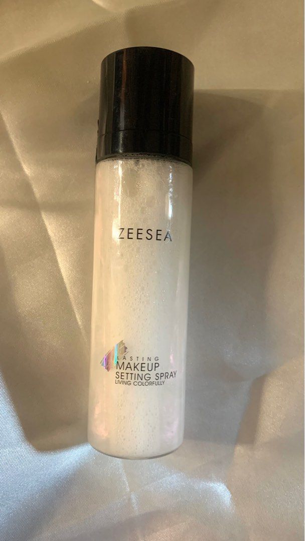 ZEESEA MAKEUP SETTING SPRAY PINK (Category: Makeup) located in Malabon City. Submitted by yao.ming (Listing ID 1302710551, Image 2). Description: BOUGHT FOR 340 PESOS, USED JUST ONCE THEN ALREADY GOT IT STORED. You can see in the photo it's still full. .