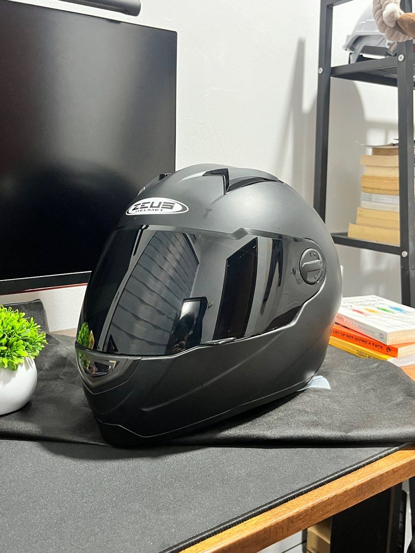 NZI Street Track 4 Black Full Face Helmet - View #2