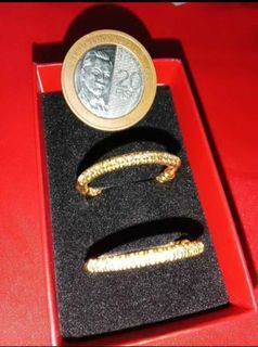 2.5ct round cut vvs1D Diamond huggie hoop earrings 14k yellow gold