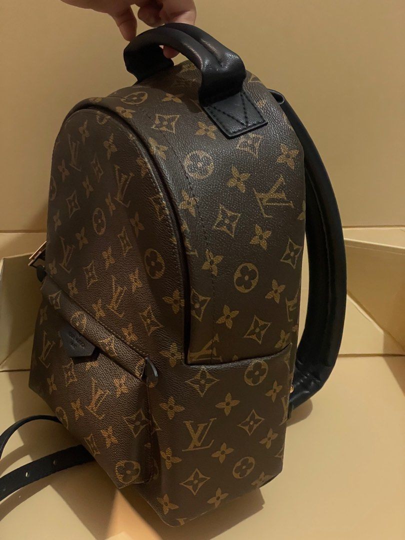 SALE! 😍 LV BACKPACK PALM SPRING (Category: Luxury Bags & Wallets) located in Pasig City. Submitted by gluxerare (Listing ID 1302871076, Image 2). Description: 😍 MOTHER’S DAY SALE❗️ LV Backpack Small - Perfect for Daily bag & travel bag! 🎁 Perfect for Gift for your mother/ gf / wife or reward for yourself once in a while! UNISEX / Women’s Men’s😍 A must have bag! Rare nag-iisa! Lowest price today❗️.