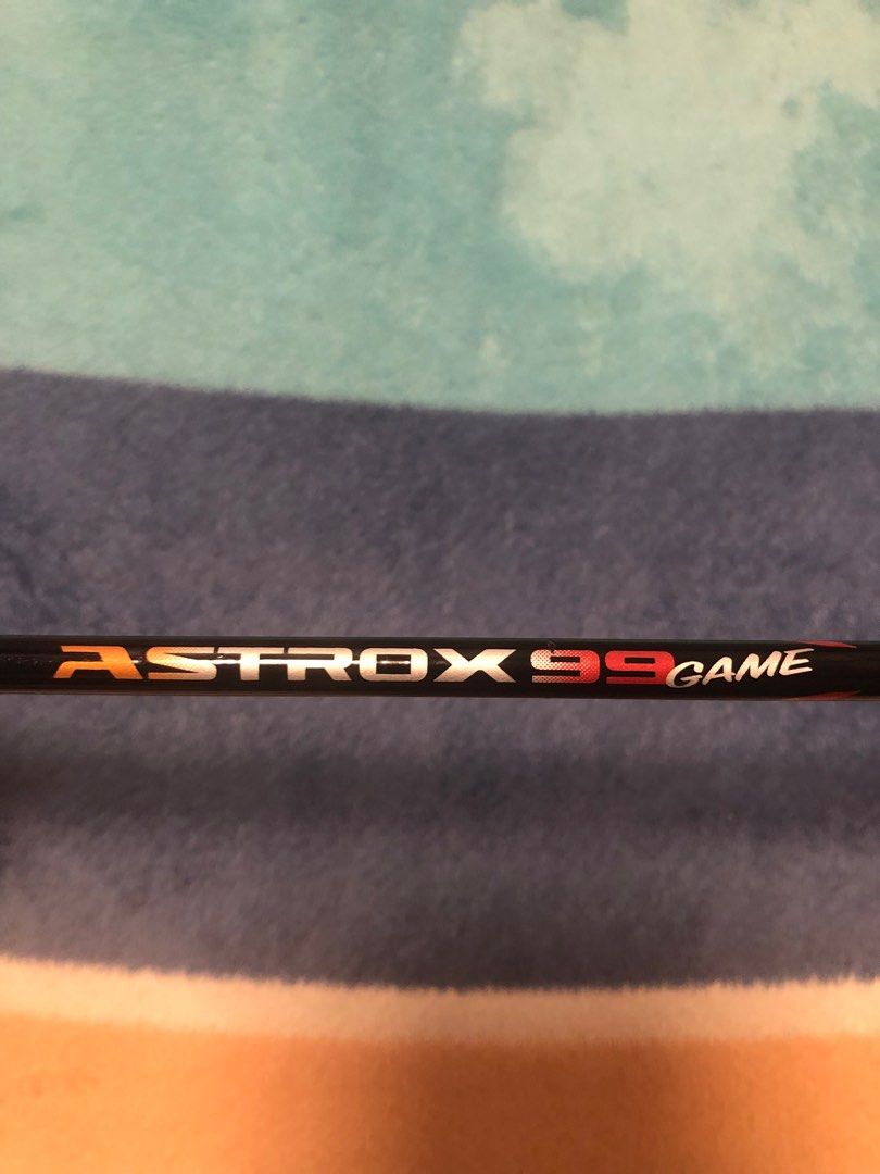 ASTROX 99game AX99game 4ug5 （分類：運動與體育 - 球拍和球類運動）位於 Hong Kong。 由 jacky.pro 提交（商品編號 1302828059，圖片 2）。簡介： 剩係得圖4圖5圖6甩漆 其他嘢正常 啱啱穿咗新線 ab 26-28 4ug5。