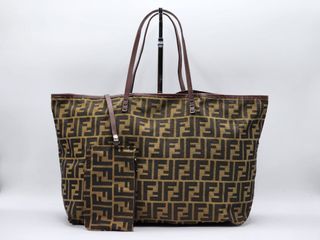(Category: ) located in . Submitted by designercollectibles.com.au (Listing ID 1302804372, Image 1). Description: .