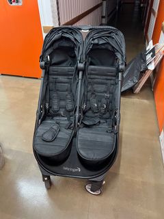 (Category: ) located in . Submitted by ecrincol (Listing ID 1302764768, Image 1). Description: .