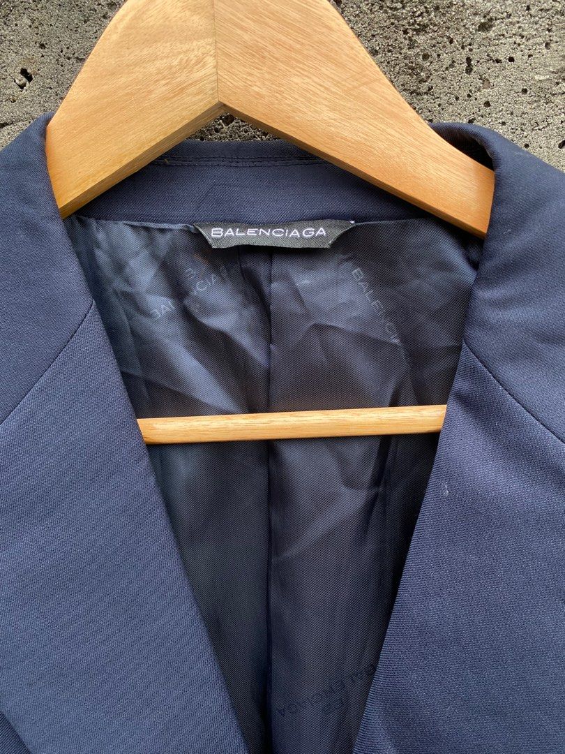 Balenciaga Navy Blue Blazer (Category: Coats, Jackets and Outerwear) located in Masantol. Submitted by Essentiality (Listing ID 1302788258, Image 3). Description: Balenciaga Navy Blue Blazer Size Xl Dimension: 23.5x33.5 Excellent 1500.