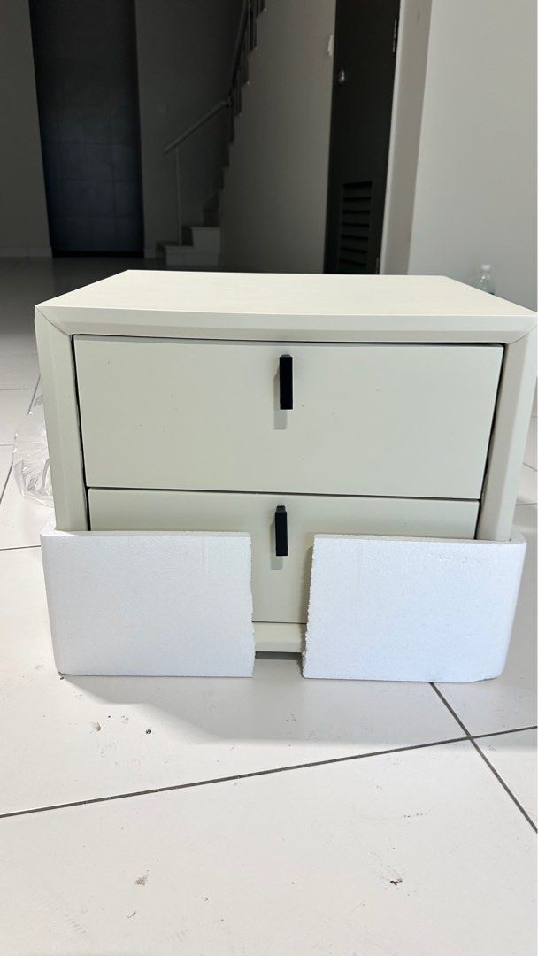 Bedside table (Category: Tables & Sets) located in Petaling Jaya. Submitted by ronnie1021 (Listing ID 1302727591, Image 2). Description: This brand new bedside table. Reason for sale. Can’t fit in my place. .