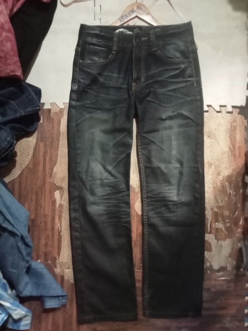 BIG TRAIN OSAKA (Category: Jeans) located in Sagay. Submitted by kennie_3377 (Listing ID 1302804796, Image 1). Description: in excellent condition.